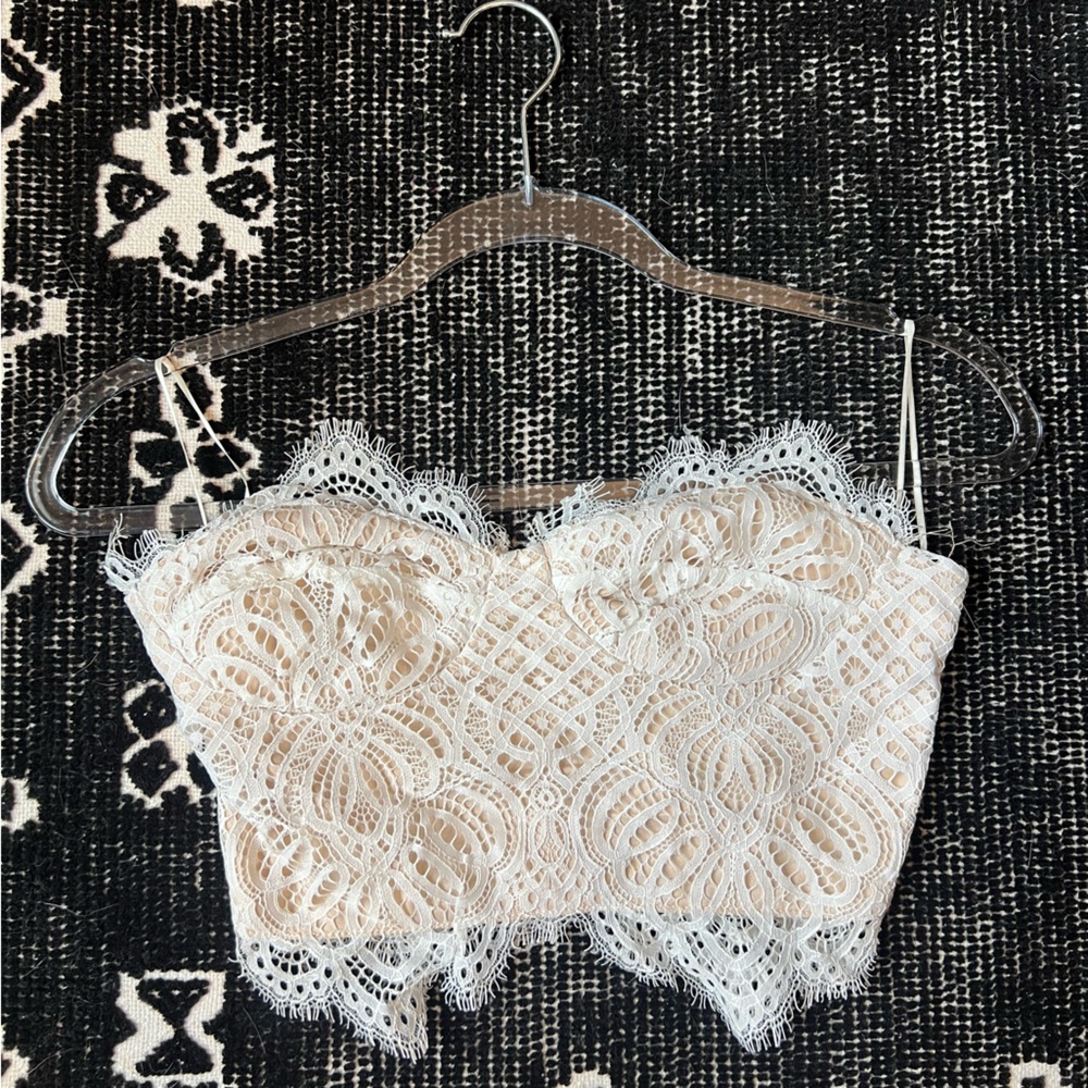 Superdown White Kendall Lace Crop Top size small